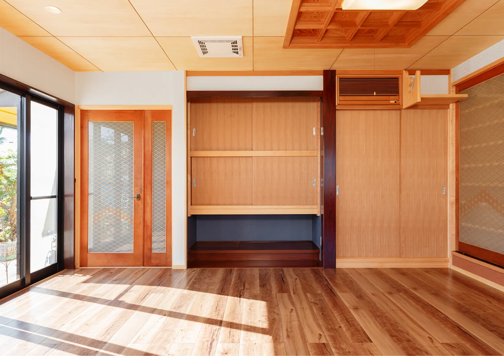 フローリング張替え後の部屋の写真