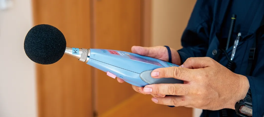 界壁の音響性能測定で使用するマイク