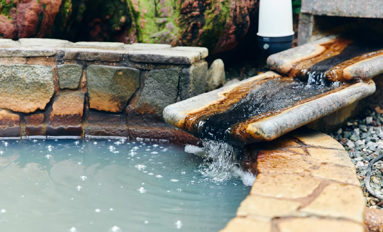 前野原温泉 さやの湯処の大浴場。天然温泉が広がる開放的な内湯空間