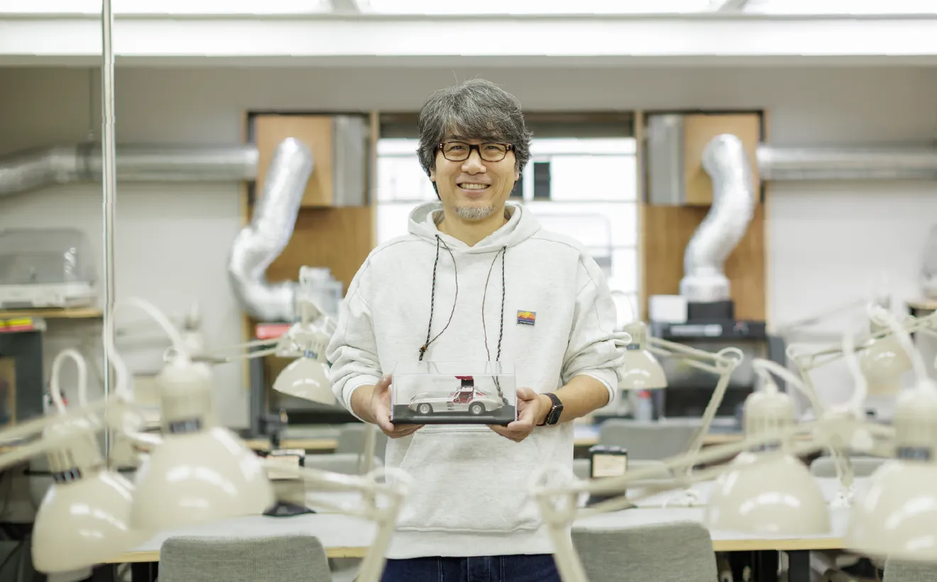 CRAFTNESTに展示された利用者の作品。完成したプラモデルやミニチュア作品が並ぶ