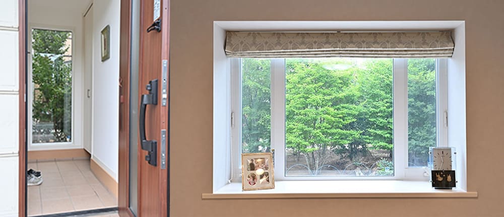 庭が臨める玄関(左)デザイン性のある出窓(右)