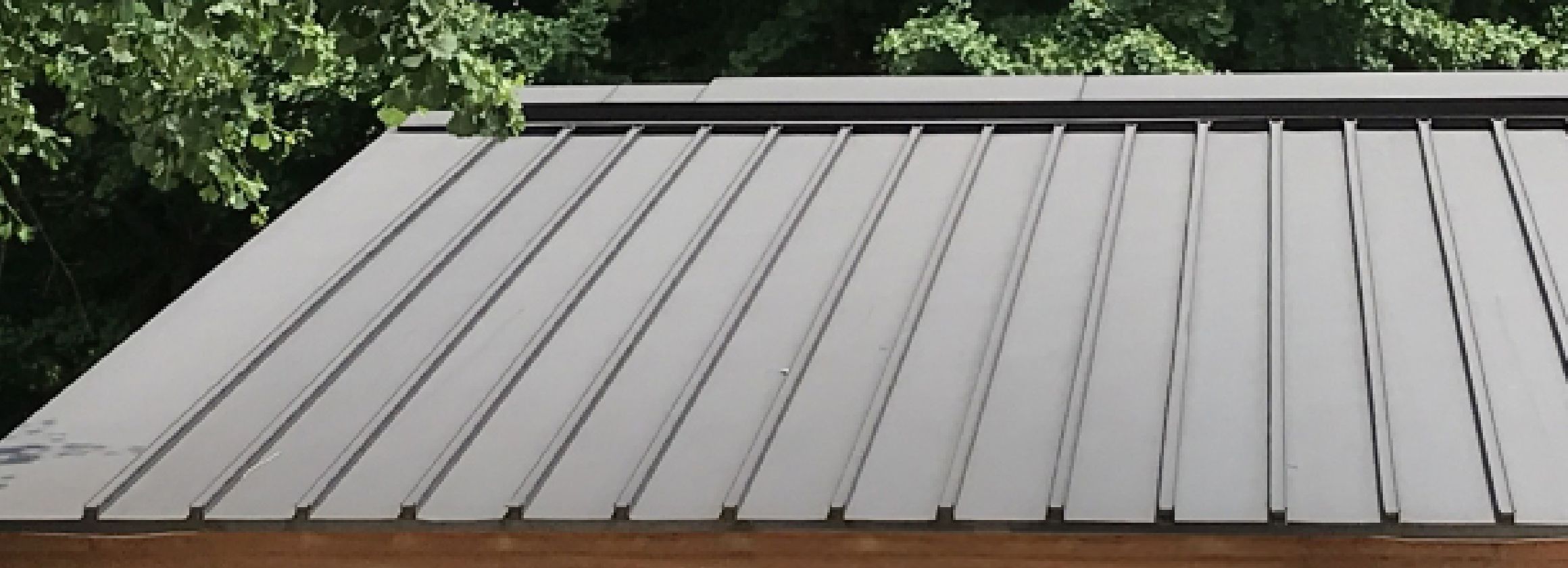 金属板葺き(瓦棒葺き)のお手入れ