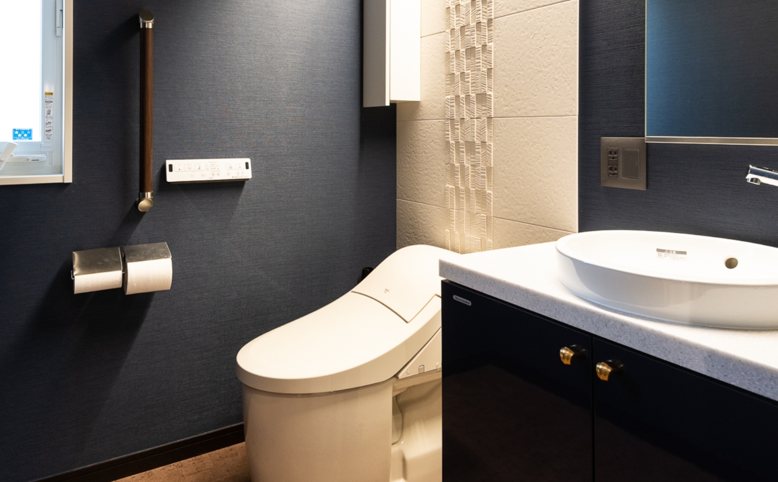 トイレリフォーム後の部屋の写真
