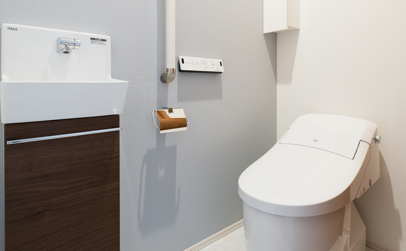 トイレリフォーム後の部屋の写真