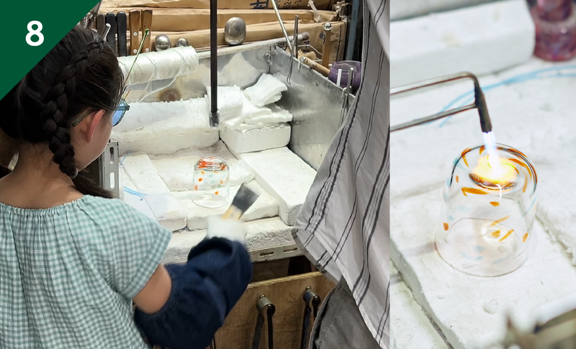 竿から切り離し、器の底面を滑らかにしてから480度の窯に入れてゆっくり冷ます。
